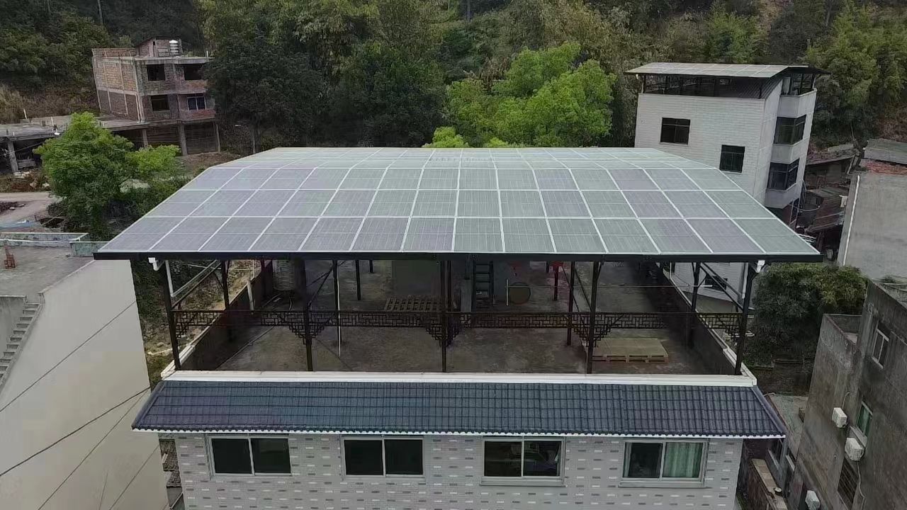 五指山15kw+10kwh自建别墅家庭光伏储能系统